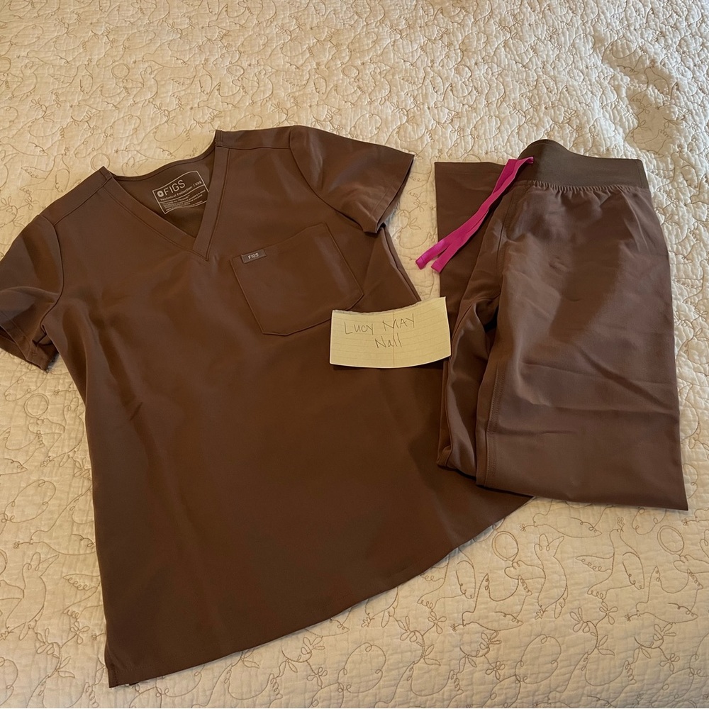 Figs Women Smokey Taupe set XXS One pocket Catarina top and XXSP Livingston pant